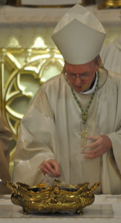 Préparation du rite de l'encens